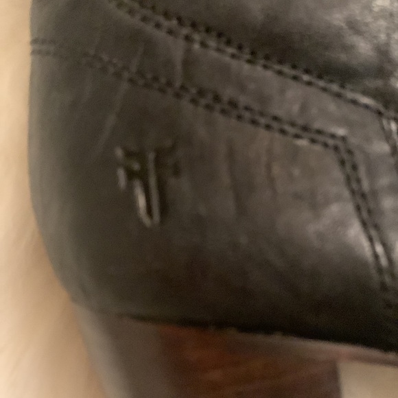 Frye black leather boots size 8 very gently used - Picture 5 of 16